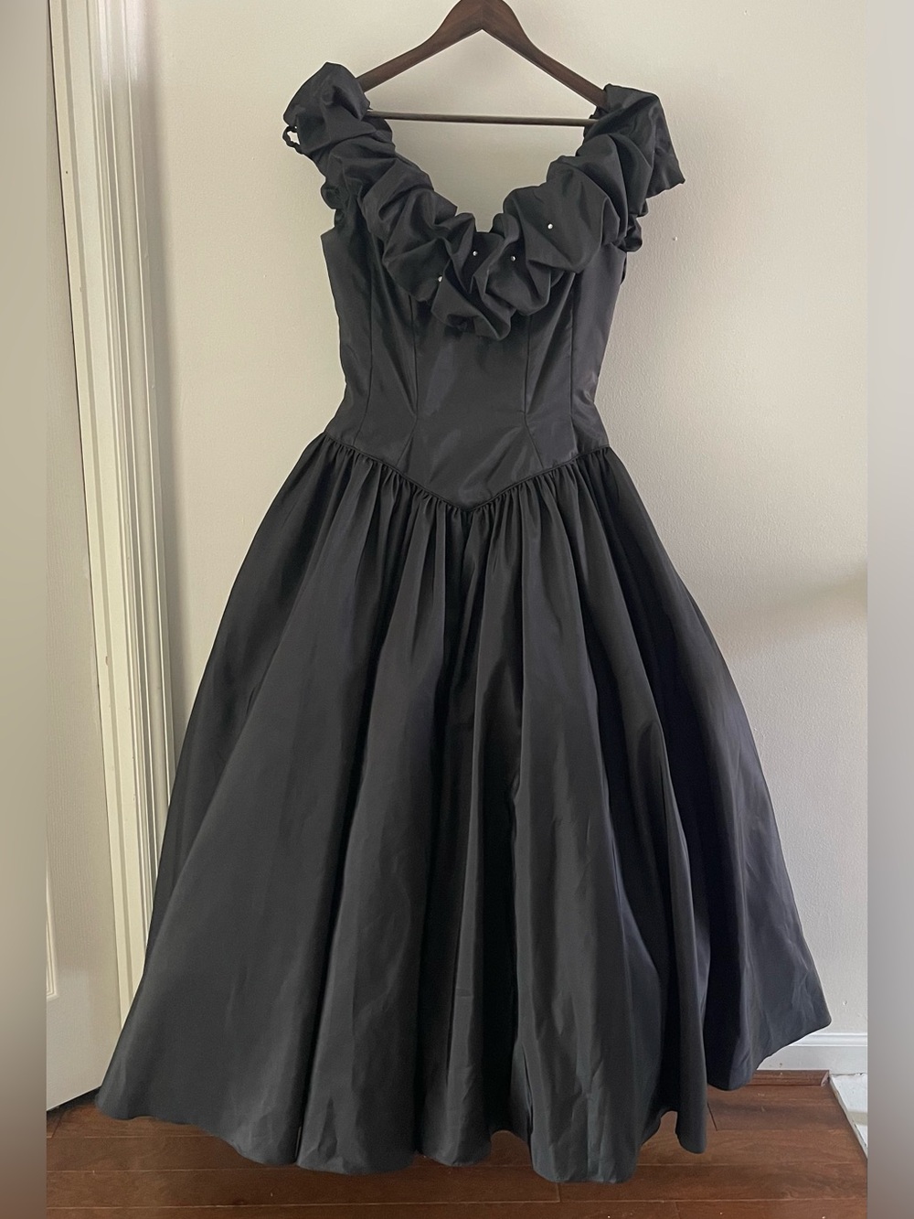 Vintage 80s Mike Benet Black Taffeta Ball Gown 16